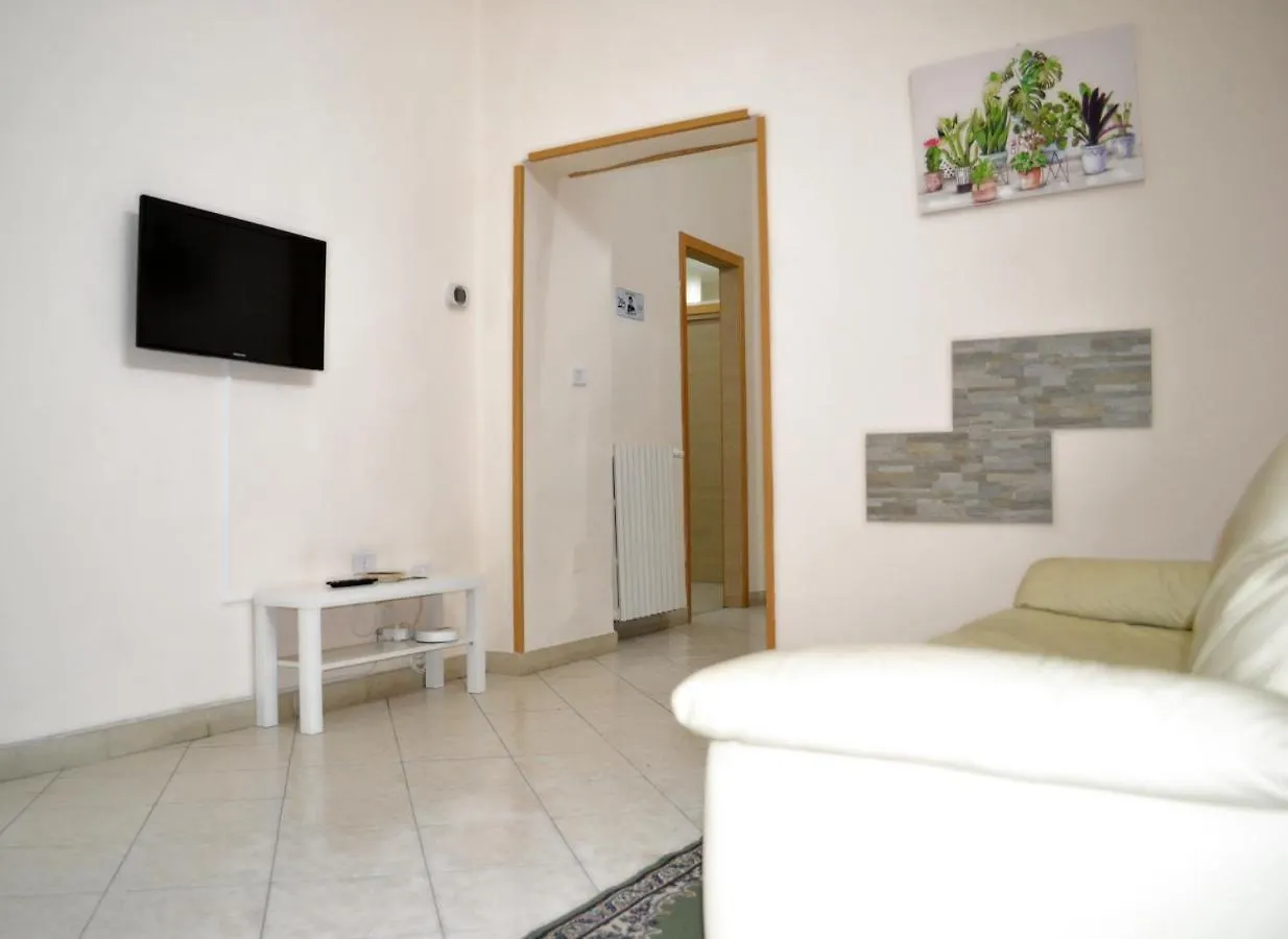 Casa Vacanza Alessandra Nápoles 0*,  Italia